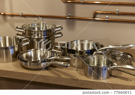 kitchenware  77660651