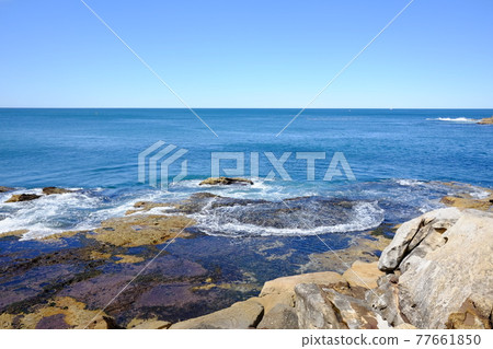 Sydney's most beautiful coastline Bondi to Coogee Coastal Walk Tasman Sea 77661850