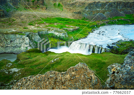 Dettifoss waterfall, Iceland Dettifoss waterfall, Iceland 77662037