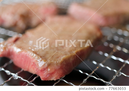 Kuroge Wagyu beef with beef tongue Kuroge Wagyu beef with beef tongue 77663033