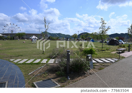 Takefu Central Park Tatsuma-chan Square during Golden Week Cute playset Fun scenery 77663504
