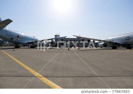 P-1 P-8 日美巡邏機 77663983