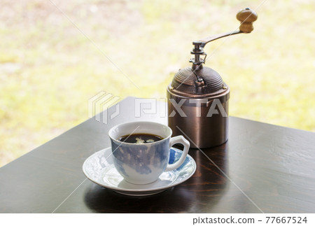 咖啡休息時間咖啡杯和咖啡磨圖片素材 咖啡休息時間咖啡杯和咖啡磨圖片素材 77667524