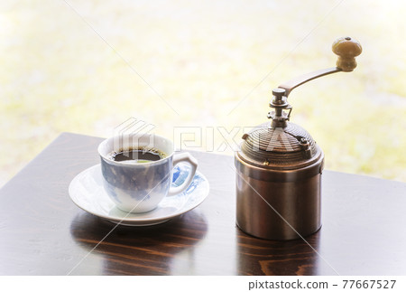 咖啡休息時間咖啡杯和咖啡磨圖片素材 咖啡休息時間咖啡杯和咖啡磨圖片素材 77667527