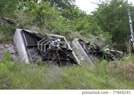 滑坡對策施工 錨固施工 滑坡對策施工 錨固施工 77668291