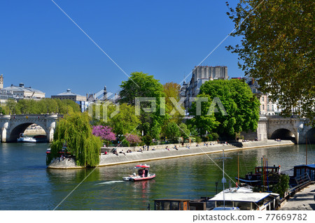 Square du Vert-Gallan on the island of Cite, Paris, France, taken April 23, 2021 77669782