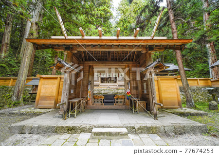 National Treasure Nishinashinmeigu (Omachi City, Nagano Prefecture) Shinmon National Treasure Nishinashinmeigu (Omachi City, Nagano Prefecture) Shinmon 77674253