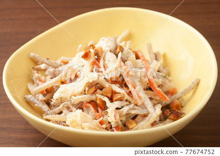 Burdock and chicken salad Burdock and chicken salad 77674752