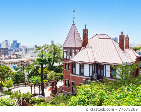 House of the weatherfucker and the streets of Kobe 77675269