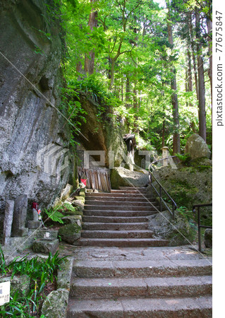 Stone steps / Yamadera (Yamagata Prefecture / Yamagata City) Stone steps / Yamadera (Yamagata Prefecture / Yamagata City) 77675847