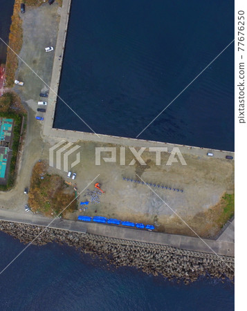 Overlooking the embankment from directly above ~ Aerial view with drone (Hiragata Port / Kitaibaraki City, Ibaraki Prefecture) 77676250