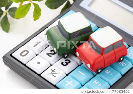 汽車玩具和計算器圖像照片 汽車玩具和計算器圖像照片 77685401