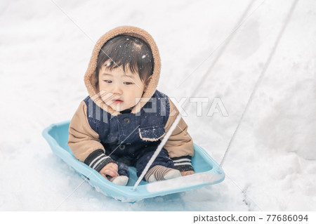 Baby image Baby image 77686094