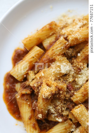 Pasta with Ragu Sauce Rigatoni 77687151