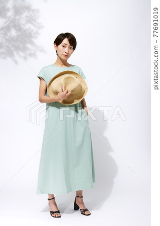 Cool beauty summer middle woman 77691019