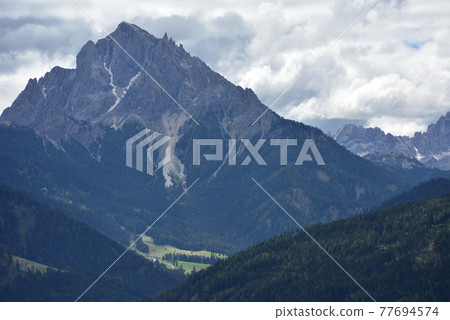 Mount on the valley Mount on the valley 77694574