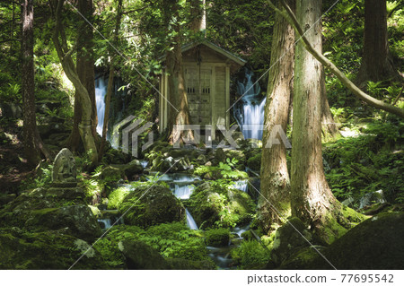 Dohara Falls, Yuza Town, Yamagata Prefecture Dohara Falls, Yuza Town, Yamagata Prefecture 77695542