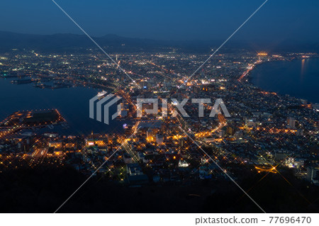 函館夜景,使用函館山天文台的交叉濾鏡 函館夜景,使用函館山天文台的交叉濾鏡 77696470
