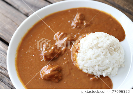 Simple butter chicken curry with tender meat Simple butter chicken curry with tender meat 77696533