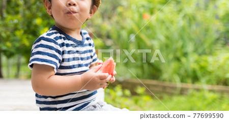 Children's summer vacation 77699590