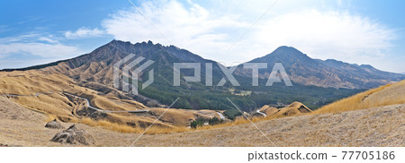 [Landscape from Hakoishi Pass] (High resolution version) Namino Oaza Shinnano, Aso City, Kumamoto Prefecture 77705186