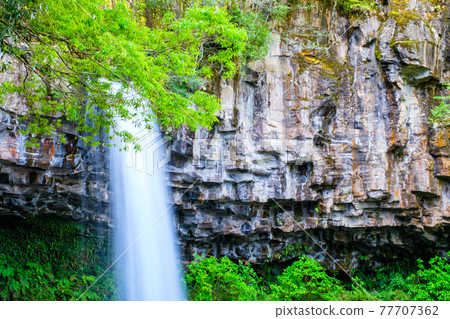 Wanjo Falls (Wancheng Waterfall) 77707362