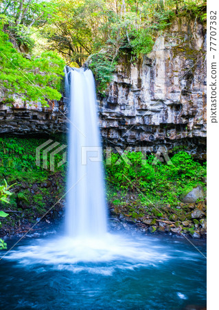 Wanjo Falls (Wancheng Waterfall) 77707382