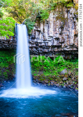 Wanjo Falls (Wancheng Waterfall) 77707384