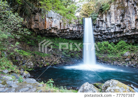Wanjo Falls (Wancheng Waterfall) 77707387