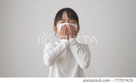 戴著面具的女孩 戴著面具的女孩 77707429