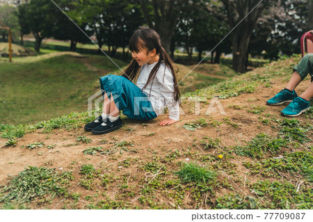 After school for elementary school students 77709087
