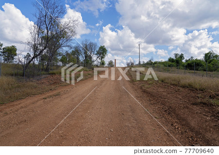 Dirt Road Leading To Copperfield Chimney 77709640