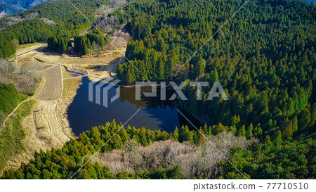 A mysterious space, Ryuogabuchi (Ryuogabuchi) in Uda City, Nara Prefecture, taken from the sky with a drone 77710510