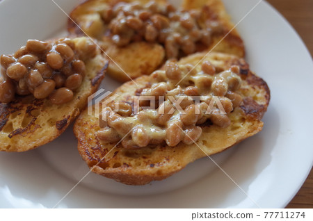 Natto french toast 77711274