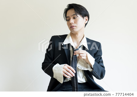 Korean make-up men 77714404