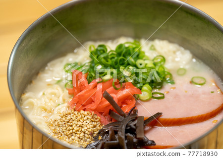 單人營製作的方便麵 單人營製作的方便麵 77718930