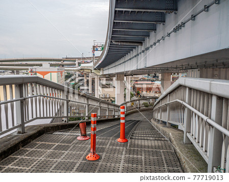 Evening view of Konohana Bridge Evening view of Konohana Bridge 77719013