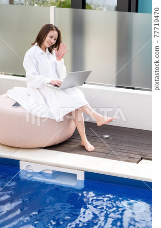 工作池邊工作 77719470