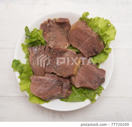 Sliced beef tongue Sliced beef tongue 77720209