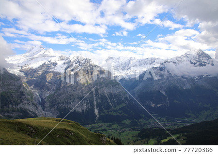 Schreckhorn and Eiger (Switzerland) seen from First's observatory 77720386