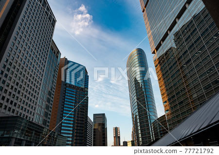 Skyscrapers at the south exit of Shinagawa Konan 77721792