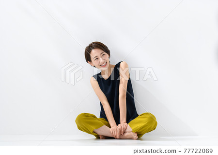 Beauty summer middle woman UV Beauty summer middle woman UV 77722089