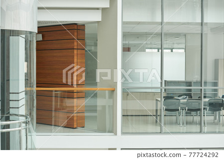 Modern office building Modern office building 77724292