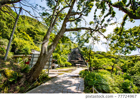 Scenery of the Great Buddha carved in stone seen at Nokogiriyama Nihonji Temple in Kyonan Town, Awa District, Chiba Prefecture Scenery of the Great Buddha carved in stone seen at Nokogiriyama Nihonji Temple in Kyonan Town, Awa District, Chiba Prefecture 77724967