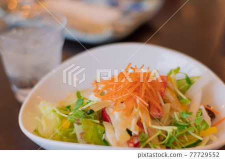 Salad to eat in cafe Salad to eat in cafe 77729552