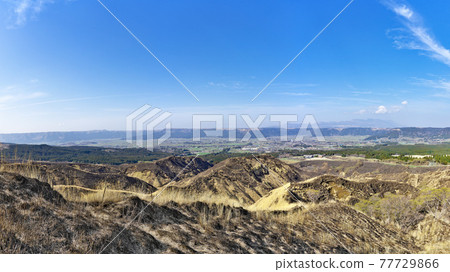 [Overlooking Aso City from Sensuikyou] (High resolution version) Miyaji, Ichinomiyamachi, Aso City, Kumamoto Prefecture 77729866