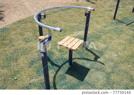 Twist exercise device for health equipment in Okamuranishi Park, Yokohama Twist exercise device for health equipment in Okamuranishi Park, Yokohama 77730148