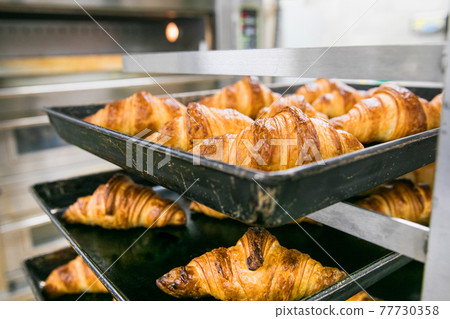 新鮮羊角麵包 77730358