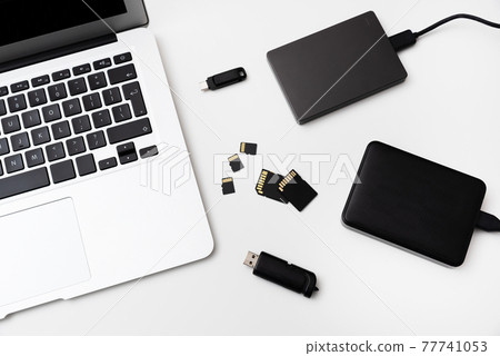 Multiple storage devices, pendrive, memory cards Multiple storage devices, pendrive, memory cards 77741053