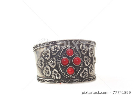 Vintage Handmade Bracelet 77741899